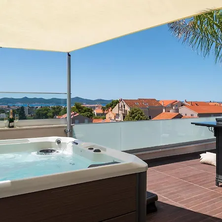 Luxury Penthouse Nubu2 Apartman